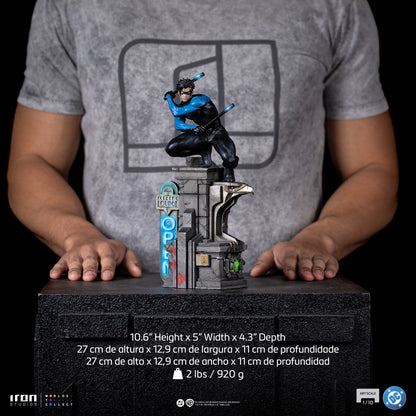 Nightwing DC Comics 1/10 Scale Statue Pre-order
