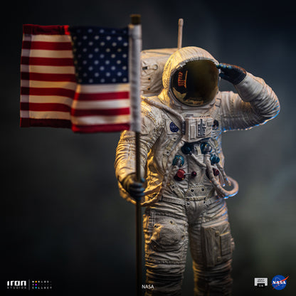 Apollo 11 Astronaut NASA 1/4 Scale Statue Pre-order