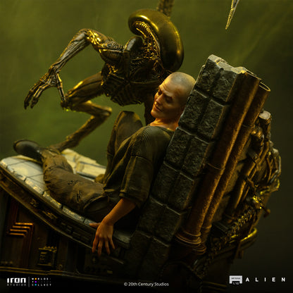 Ellen Ripley and Dog Alien Alien 3 1/10 Scale Statue Pre-order