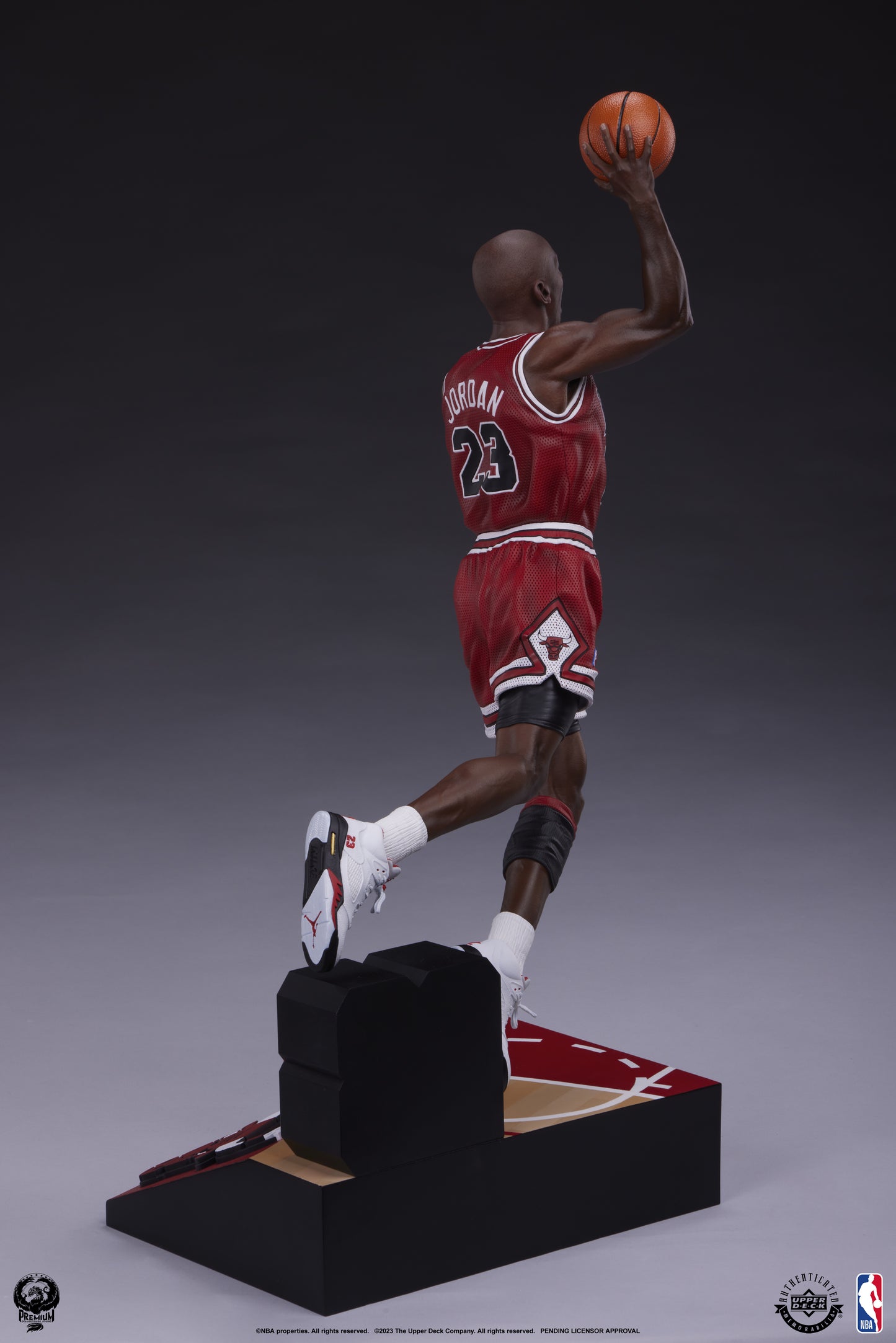 Michael Jordan 1/4 Scale Statue Pre-order