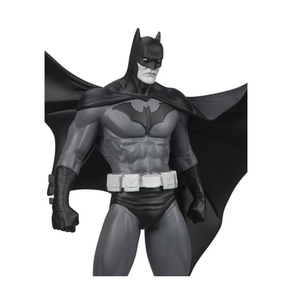 Batman Black & White Jorge Jimenez 1/10 Scale Statue Pre-order
