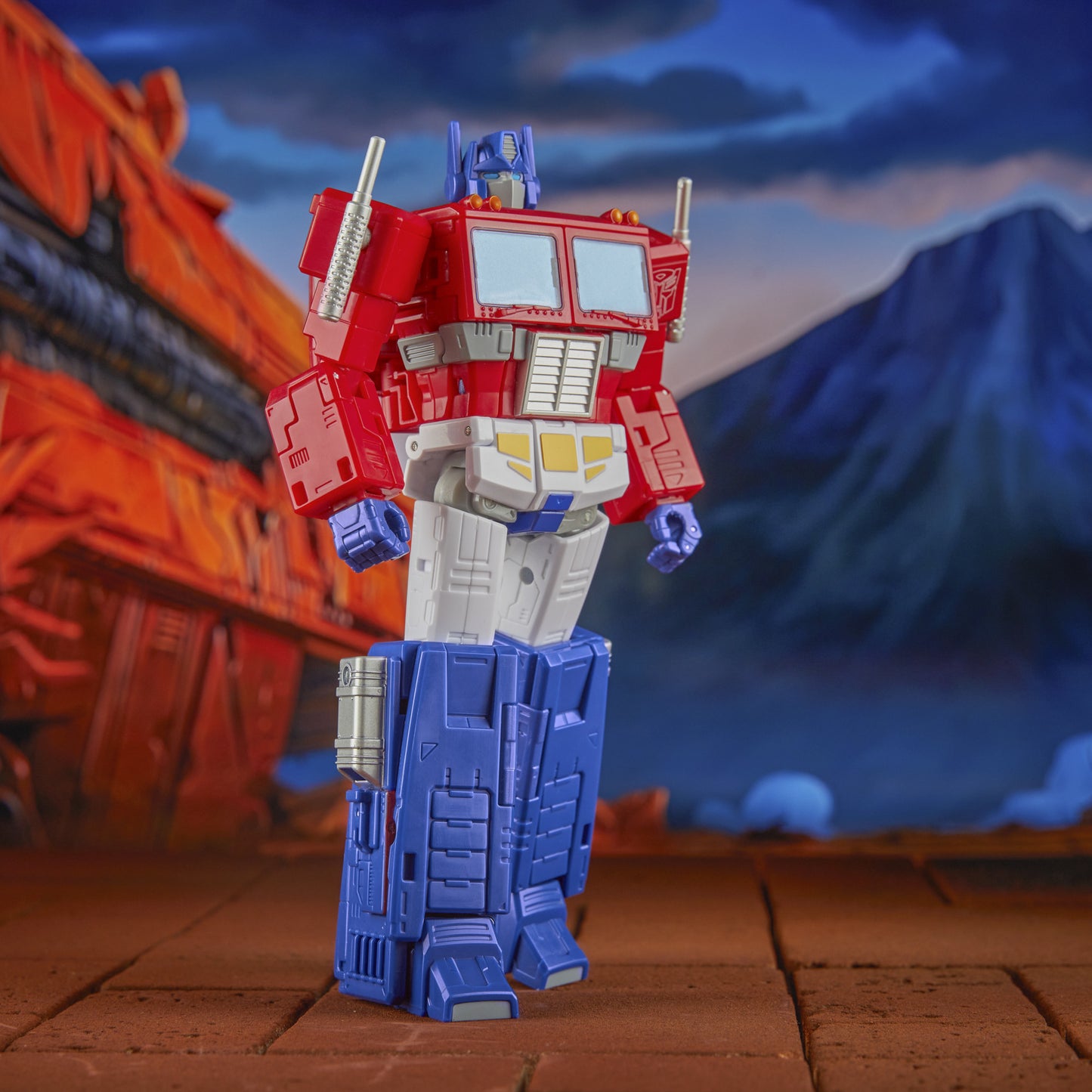 Optimus Prime Transformers Studios Series '86 Commander Class Action Figure