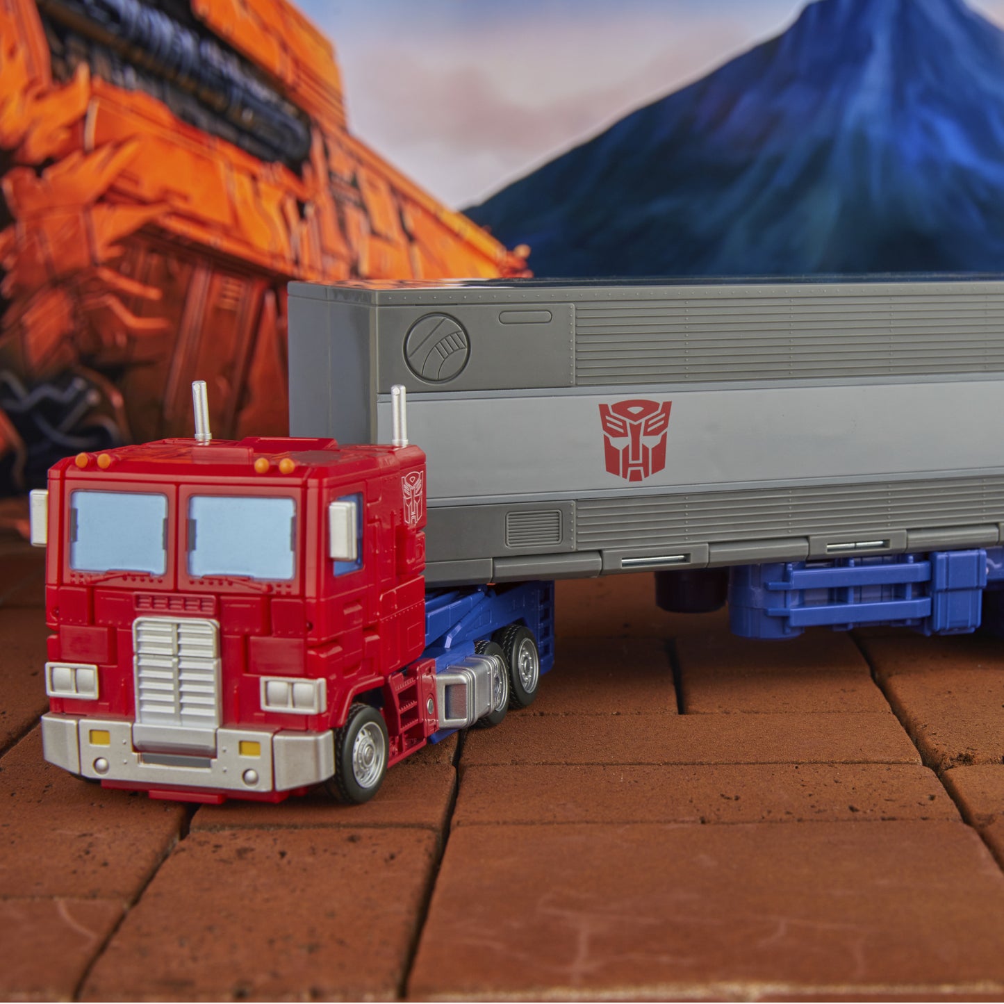 Optimus Prime Transformers Studios Series '86 Commander Class Action Figure