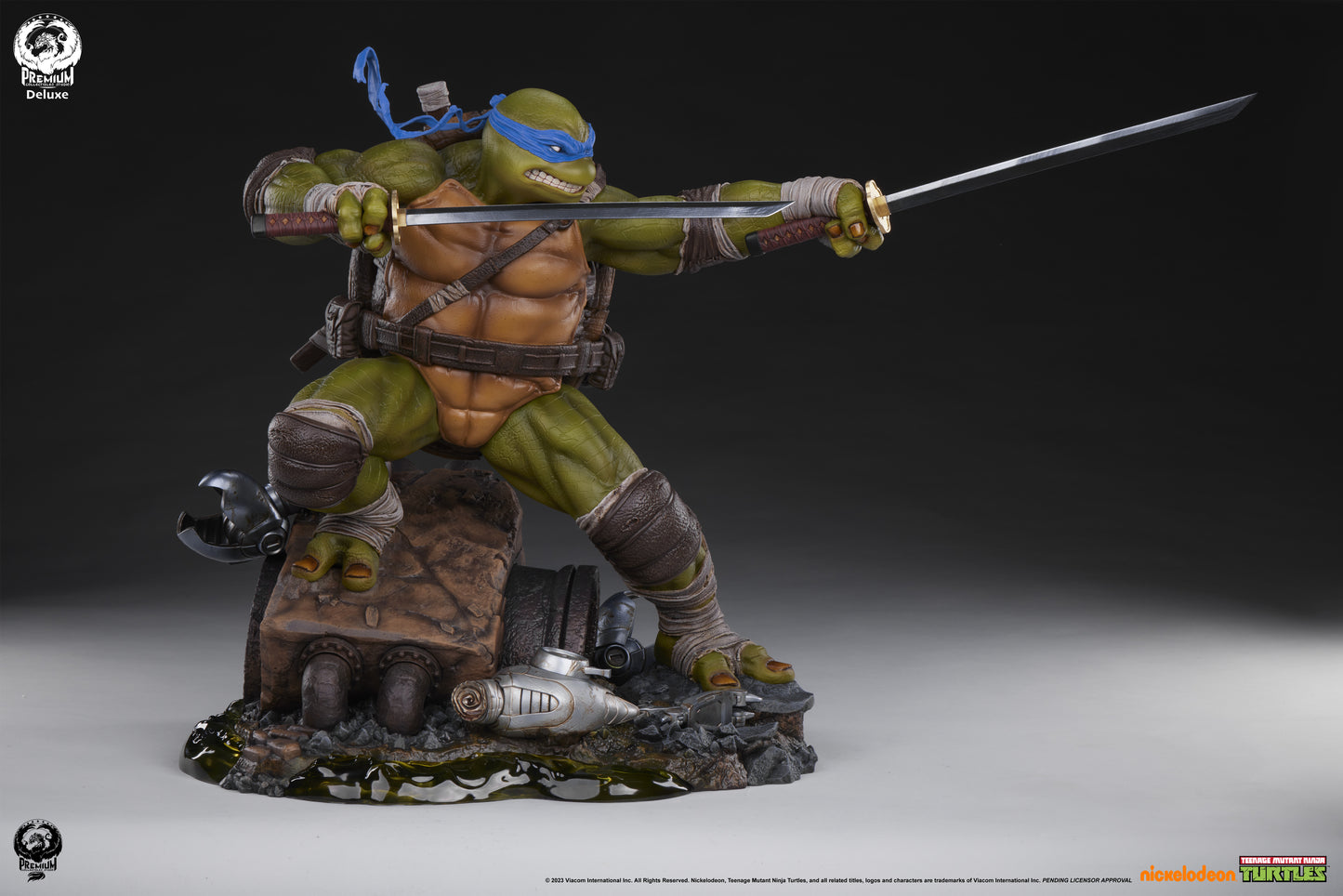 Leonardo Deluxe TMNT 1/3 Scale Statue Pre-order