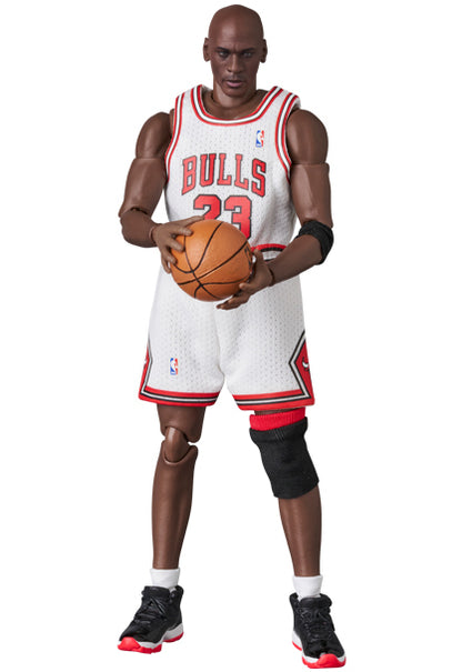 Michael Jordan Chicago Bulls Home MAFEX Action Figure Pre-order