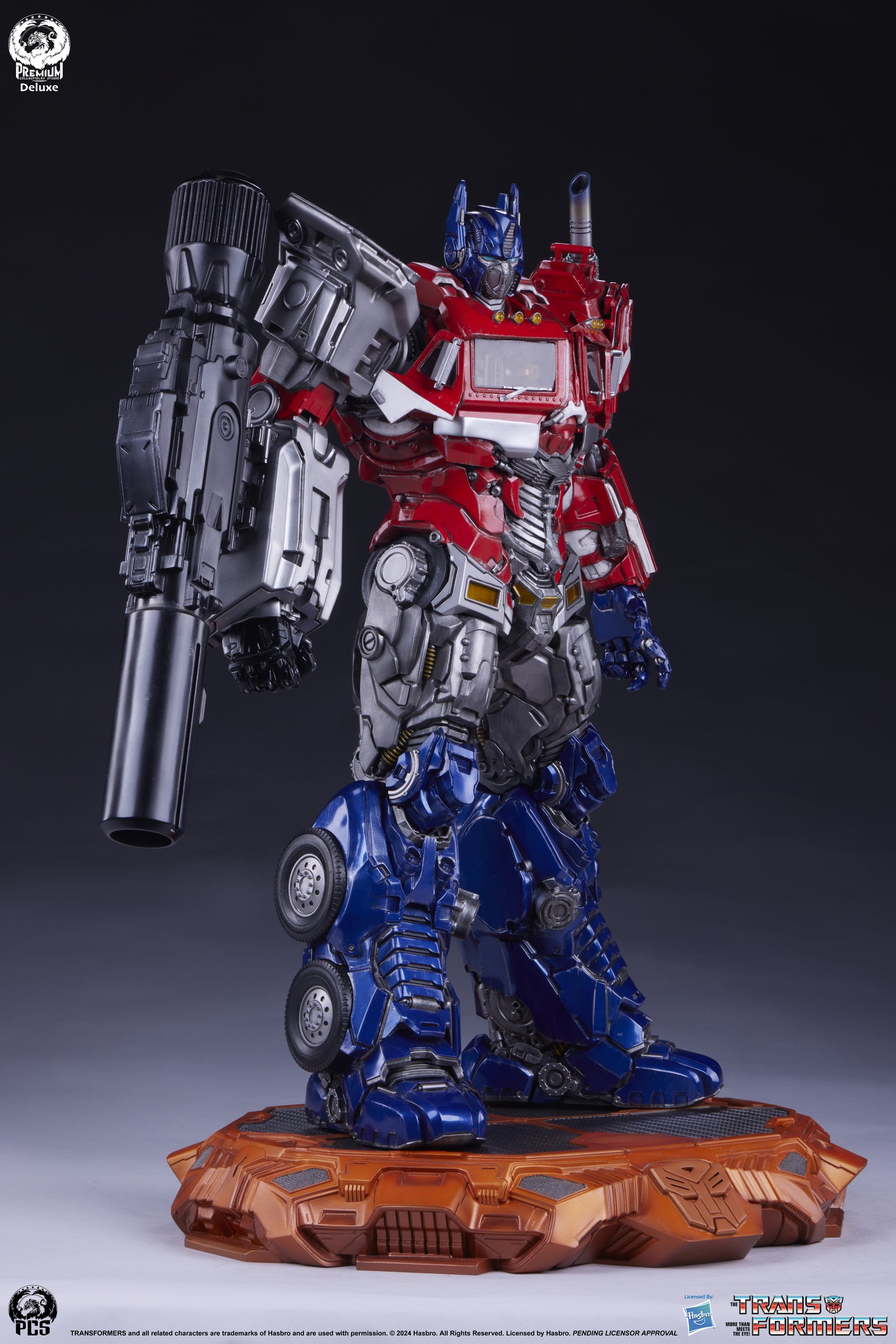 Optimus Prime Transformers Museum Scale Deluxe Statue Pre-order