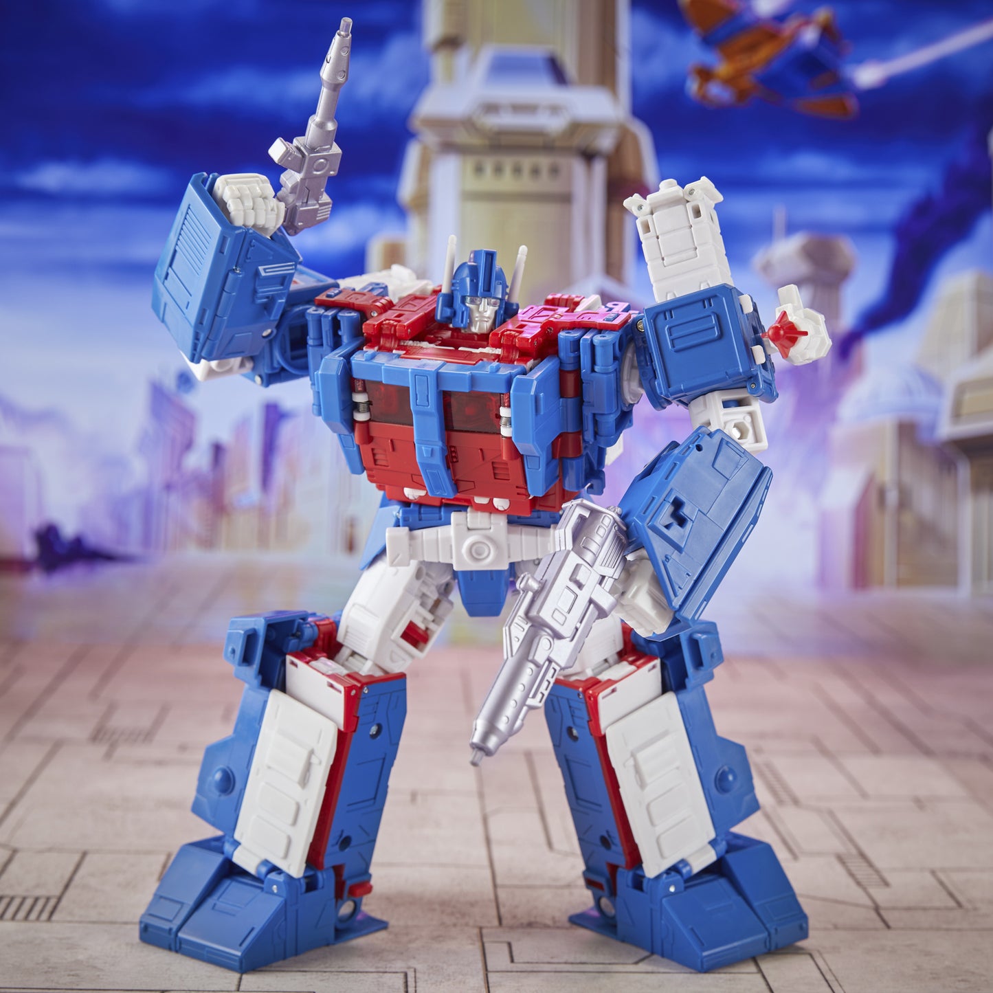 Ultra Magnus Transformers Commander Class Action Figure Pre-order