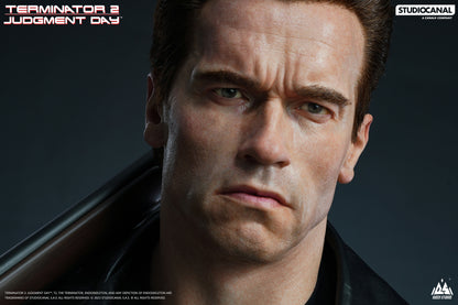 Terminator 2 Arnold Schwarzenegger T-800 Queen Studios Life Size Bust (Static) Pre-order